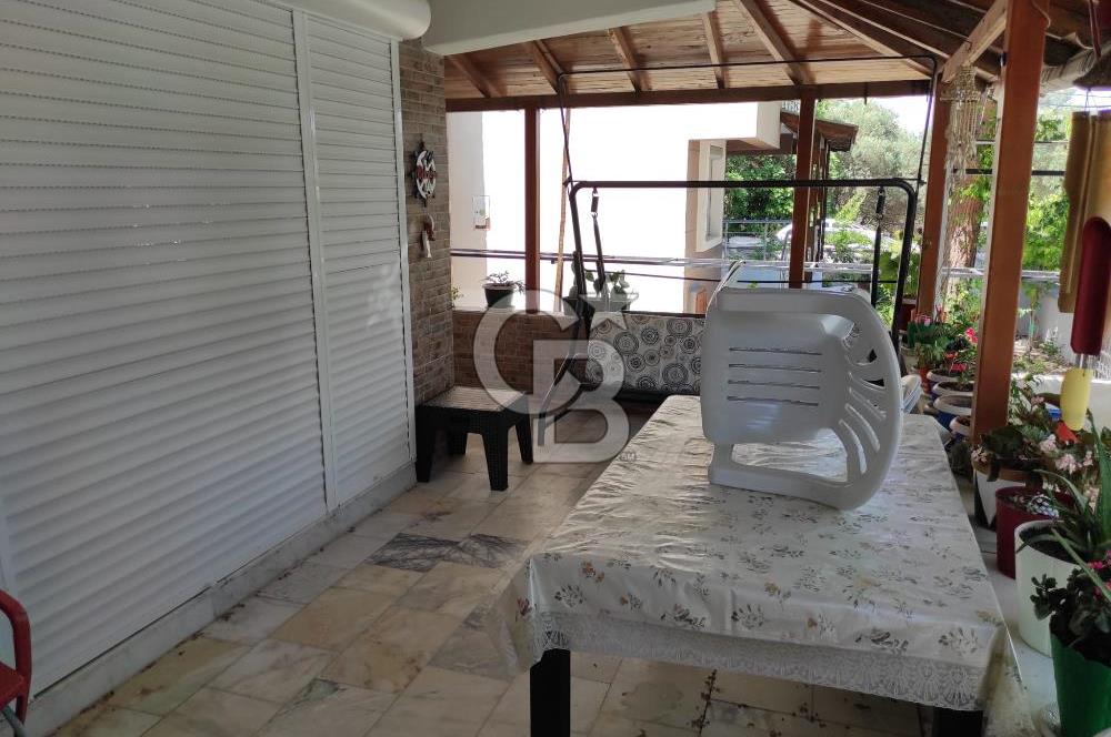 Mordoğan'da Site içi Full Eşyalı 5+1 Kiralık Tripleks