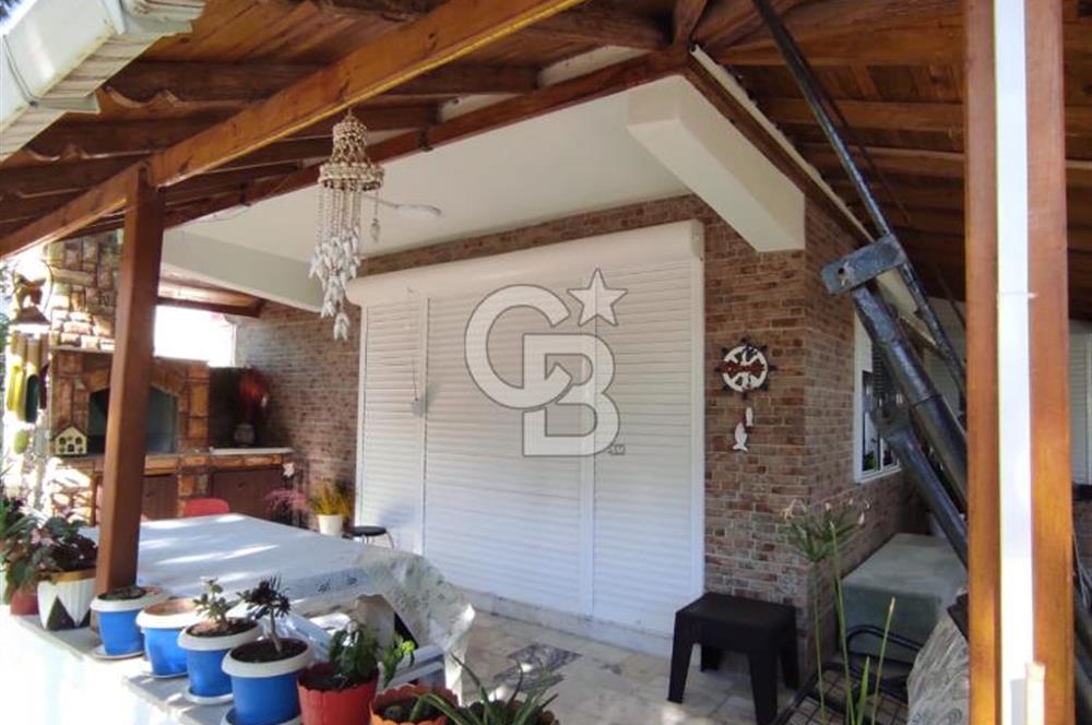 Mordoğan'da Site içi Full Eşyalı 5+1 Kiralık Tripleks