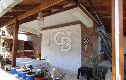 Mordoğan'da Site içi Full Eşyalı 5+1 Kiralık Tripleks