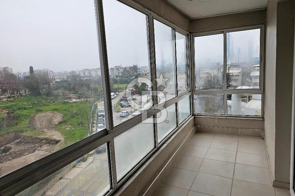 BAYRAKLI SMYRNA MEYDANI VE SEVGİ YOLU YAKINI KİRALIK 3+1