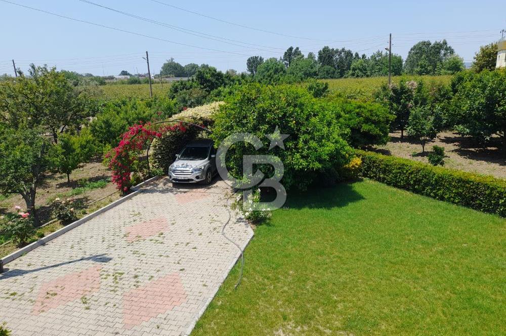 ALTINOVA CUMHURİYET MAH. 5350 M2 ARAZİ VE İÇİNDE SATILIK VİLLA!