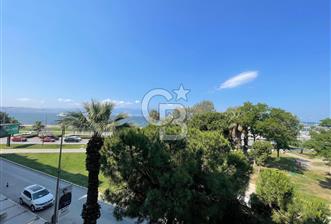 Bostanlıda Full Deniz Manzaralı Ferah 3+1 Kiralık Daire