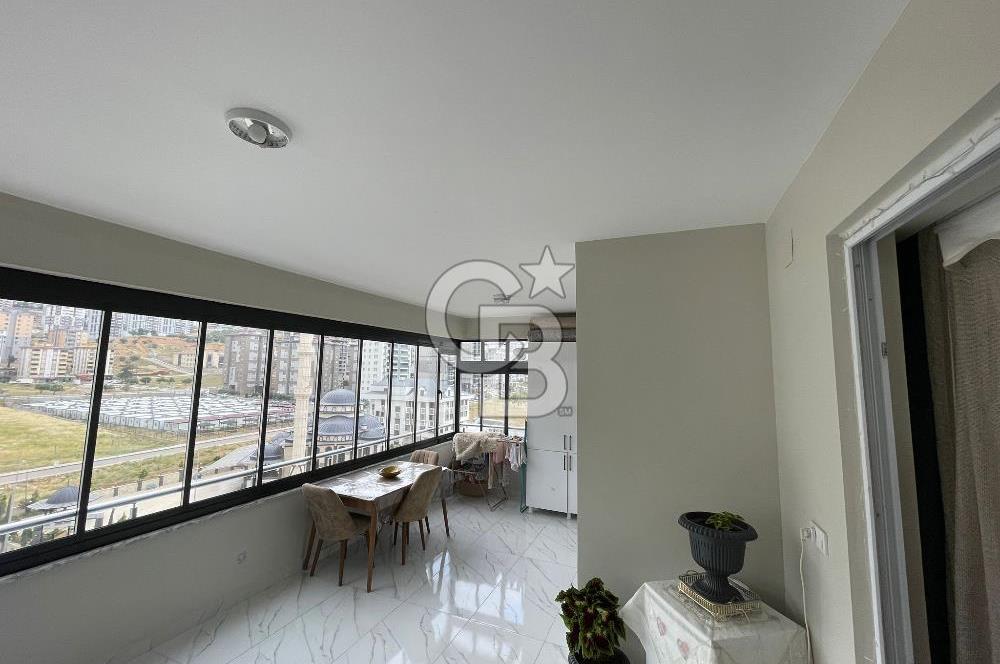 CB'DEN ANA CADDE ÜZERİ MAARİF'TE SATILIK SIFIR DAİRE