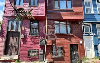 Ortaköyün Kalbinde, Bahçeli ve 3 Katlı Ahşap Ev Eşsiz Yatırım