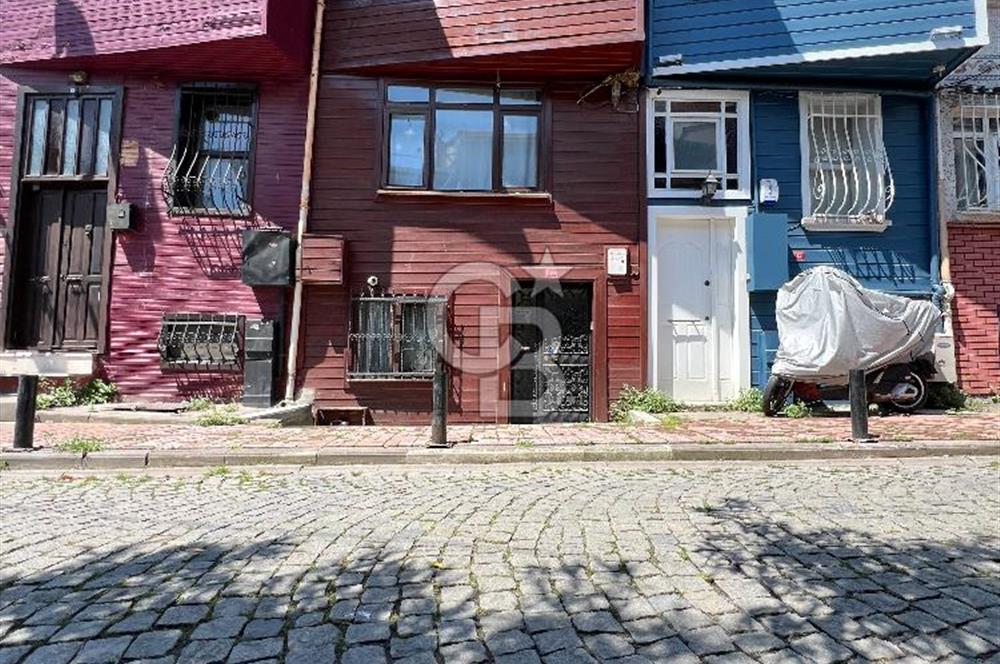 Ortaköyün Kalbinde, Bahçeli ve 3 Katlı Ahşap Ev Eşsiz Yatırım