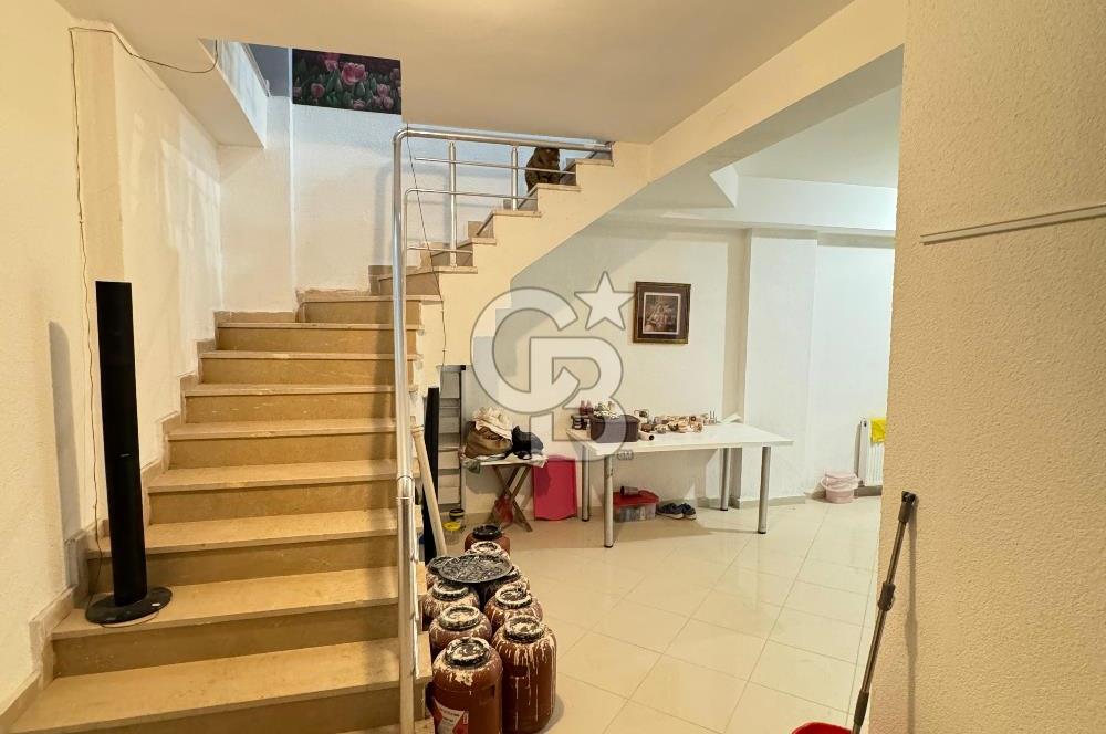 ÇEKMEKÖY MİMAR SİNAN'DA SATILIK 255 M2 2 KATLI DÜKKAN