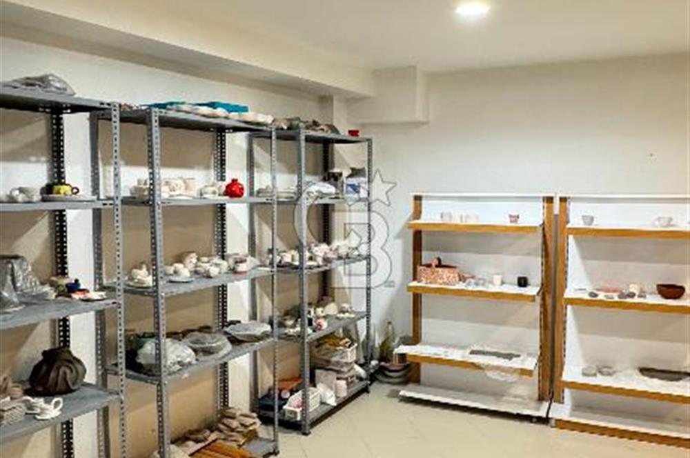ÇEKMEKÖY MİMAR SİNAN'DA SATILIK 255 M2 2 KATLI DÜKKAN