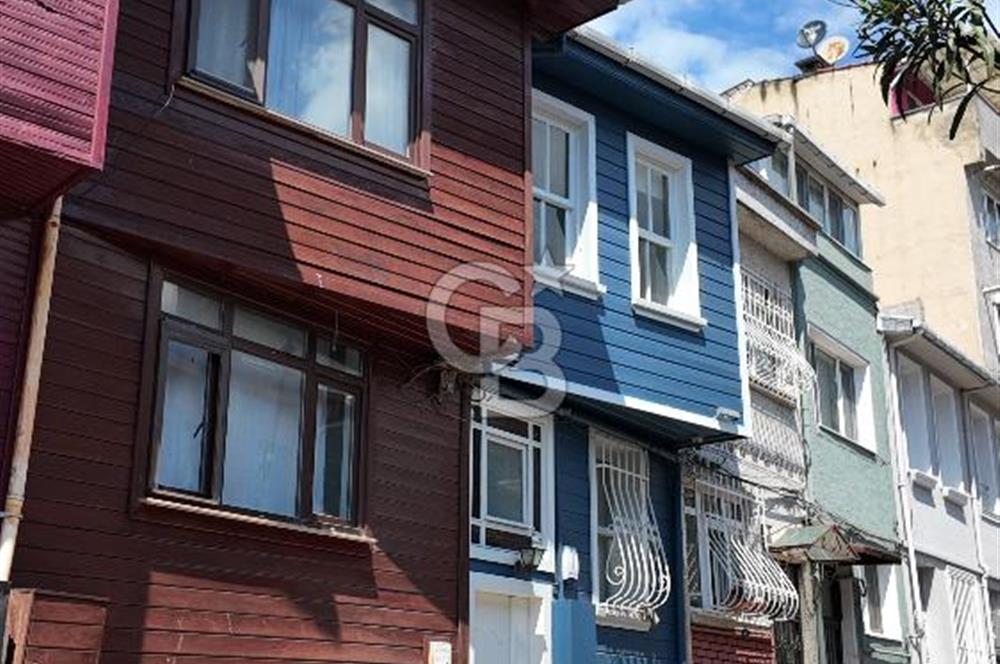 Ortaköyün Kalbinde, Bahçeli ve 3 Katlı Ahşap Ev Eşsiz Yatırım