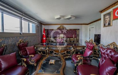 İzmir Menderes'te 4 Katlı Komple Satılık İşyeri