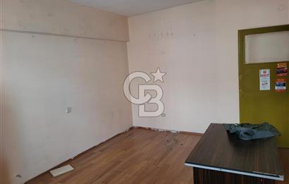 KIZILAY KARANFİL 1 SOKAKTA İŞYERİNE DE UYGUN KİRALIK DAİRE