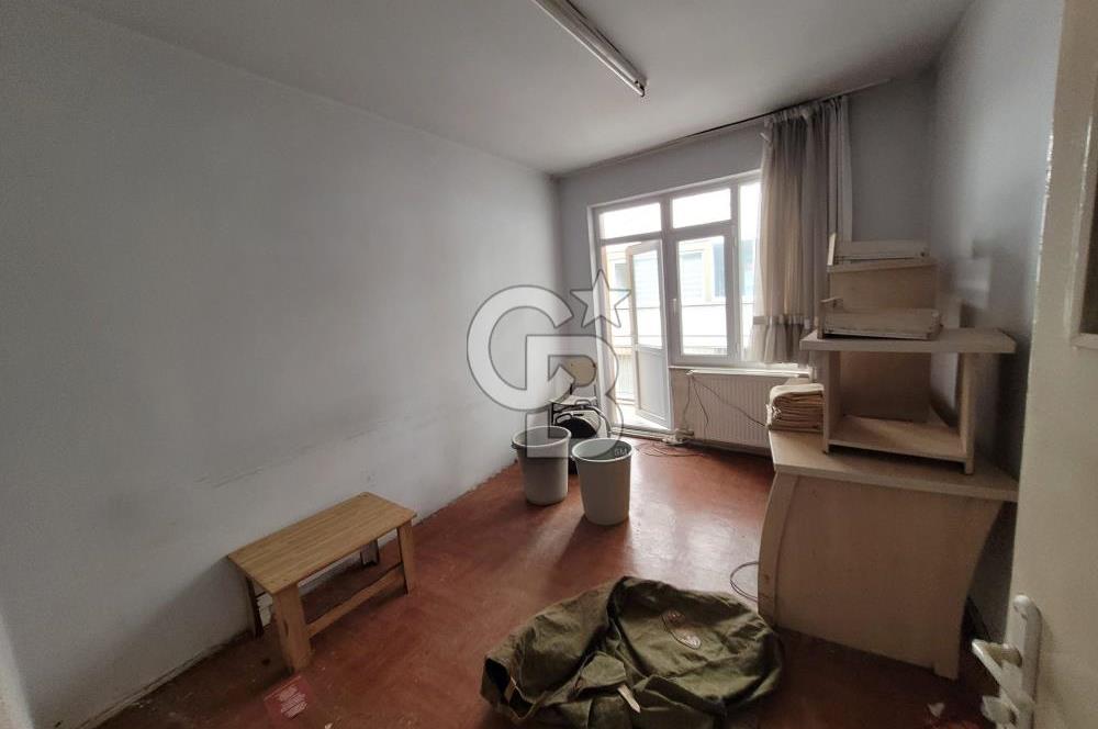 KIZILAY KARANFİL 1 SOKAKTA İŞYERİNE DE UYGUN KİRALIK DAİRE