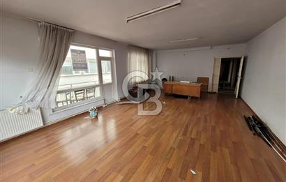 KIZILAY KARANFİL 1 SOKAKTA İŞYERİNE DE UYGUN KİRALIK DAİRE