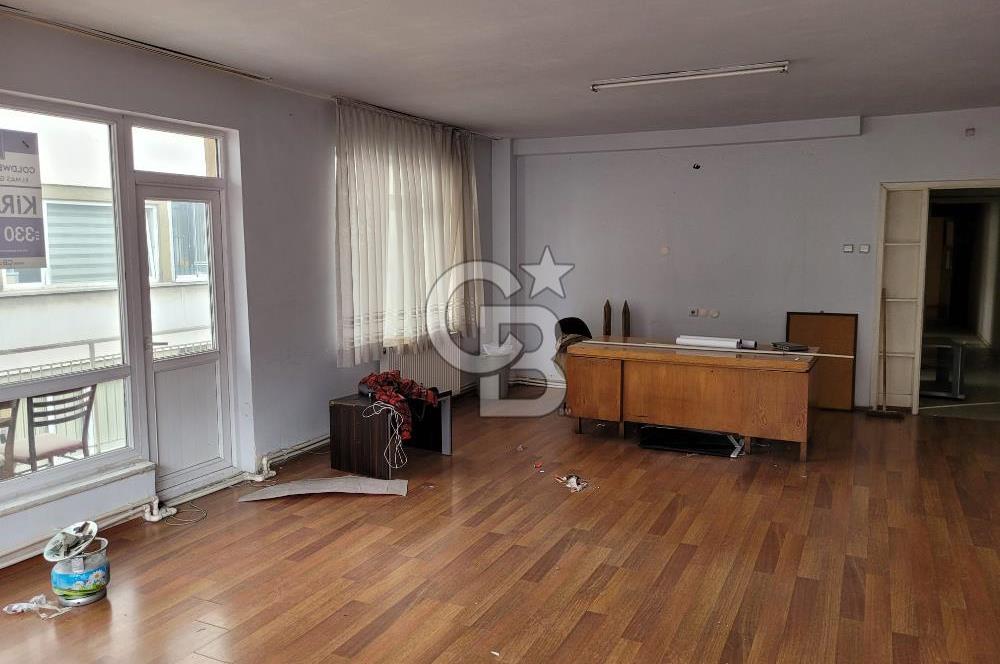KIZILAY KARANFİL 1 SOKAKTA İŞYERİNE DE UYGUN KİRALIK DAİRE