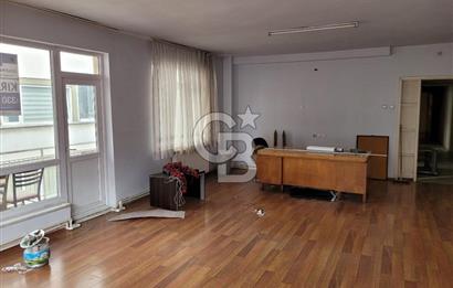 KIZILAY KARANFİL 1 SOKAKTA İŞYERİNE DE UYGUN KİRALIK DAİRE
