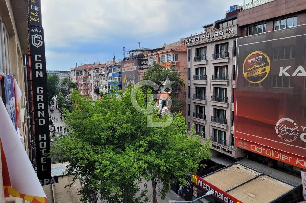 KIZILAY KARANFİL 1 SOKAKTA İŞYERİNE DE UYGUN KİRALIK DAİRE