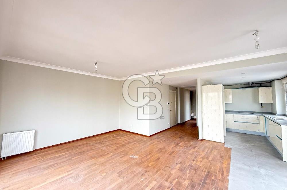 Kalamış Kolej Sokakta Deniz Manzaralı, Teraslı, 4+1 Daire