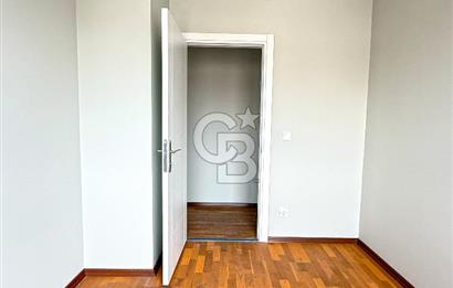 Kalamış Kolej Sokakta Deniz Manzaralı, Teraslı, 4+1 Daire