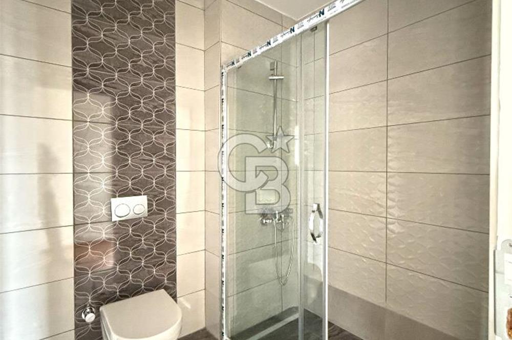 Kalamış Kolej Sokakta Deniz Manzaralı, Teraslı, 4+1 Daire