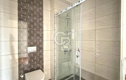 Kalamış Kolej Sokakta Deniz Manzaralı, Teraslı, 4+1 Daire