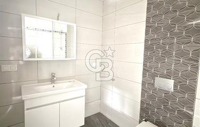 Kalamış Kolej Sokakta Deniz Manzaralı, Teraslı, 4+1 Daire