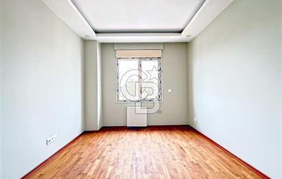 Kalamış Kolej Sokakta Deniz Manzaralı, Teraslı, 4+1 Daire