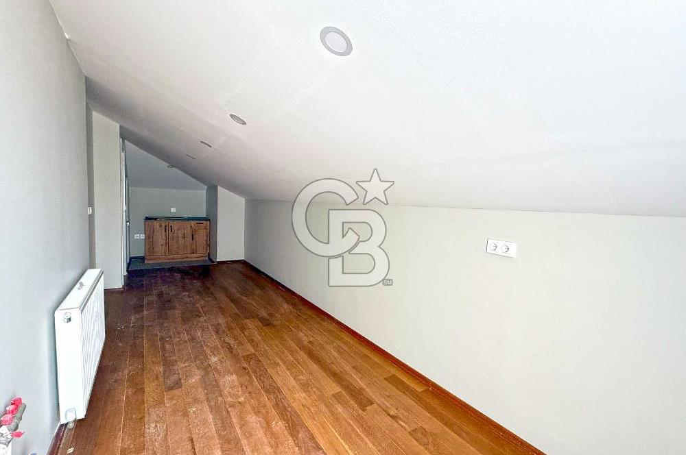 Kalamış Kolej Sokakta Deniz Manzaralı, Teraslı, 4+1 Daire