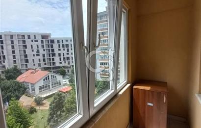 GARANTİ SİTESİ'NDE BAKIMLI, FERAH 3+1 KİRALIK DAİRE