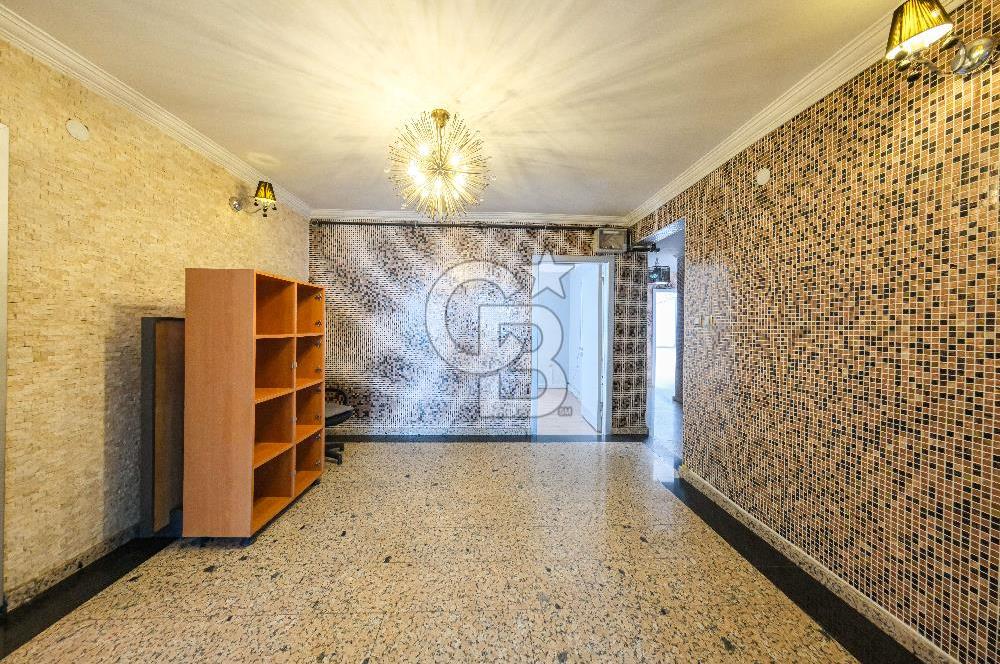 Beşiktaş Çarşı İçerisinde Deniz Manzaralı Kiralık Ofis 