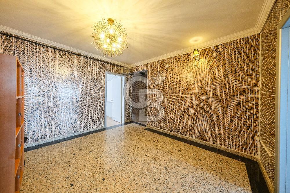 Beşiktaş Çarşı İçerisinde Deniz Manzaralı Kiralık Ofis 
