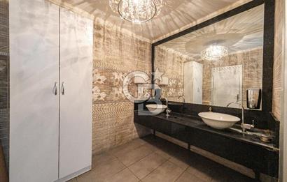 Beşiktaş Çarşı İçerisinde Deniz Manzaralı Kiralık Ofis 