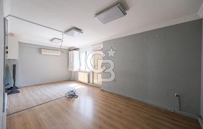 Beşiktaş Çarşı İçerisinde Deniz Manzaralı Kiralık Ofis 