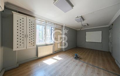 Beşiktaş Çarşı İçerisinde Deniz Manzaralı Kiralık Ofis 