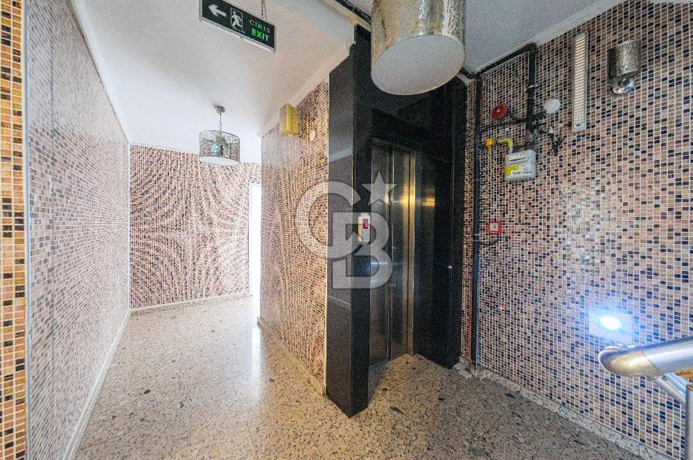 Beşiktaş Çarşı İçerisinde Deniz Manzaralı Kiralık Ofis 