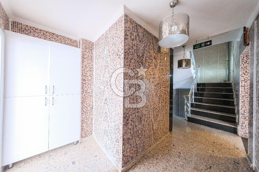 Beşiktaş Çarşı İçerisinde Deniz Manzaralı Kiralık Ofis 