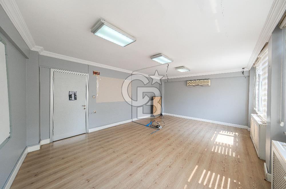 Beşiktaş En İşlek Caddesinde Deniz Manzaralı 2 Kat Kiralık Ofis