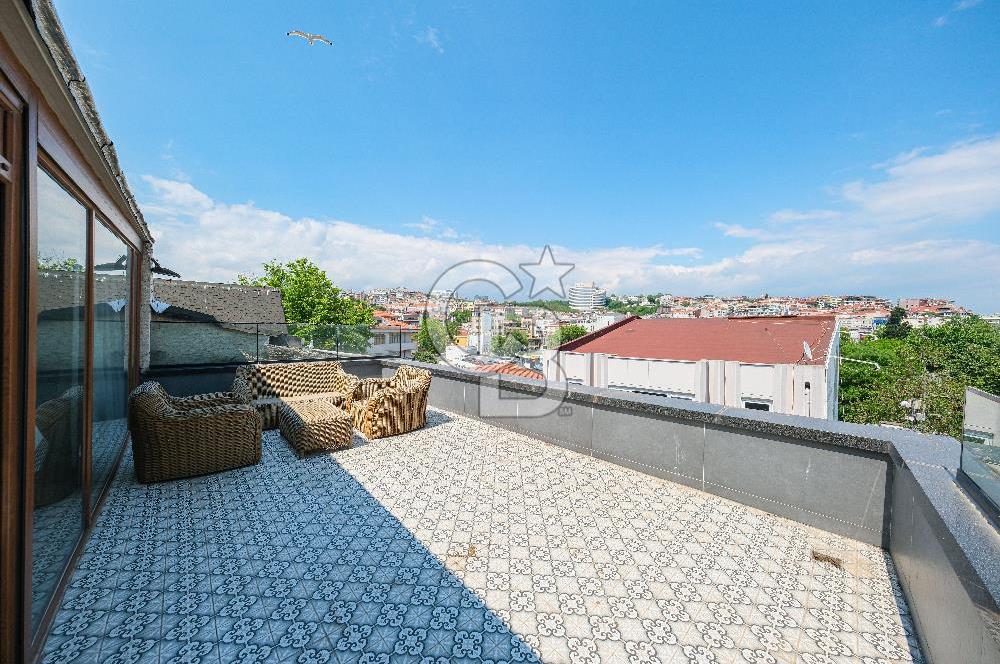 Beşiktaş En İşlek Caddesinde Deniz Manzaralı 2 Kat Kiralık Ofis