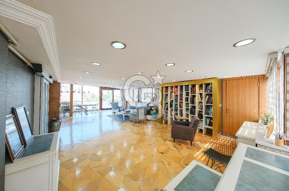 Beşiktaş Deniz Müzesi Karşısı Teraslı Deniz Manzaralı Komple Kiralık Ofis Katı 