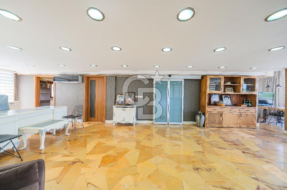 Beşiktaş En İşlek Caddesinde Deniz Manzaralı 2 Kat Kiralık Ofis