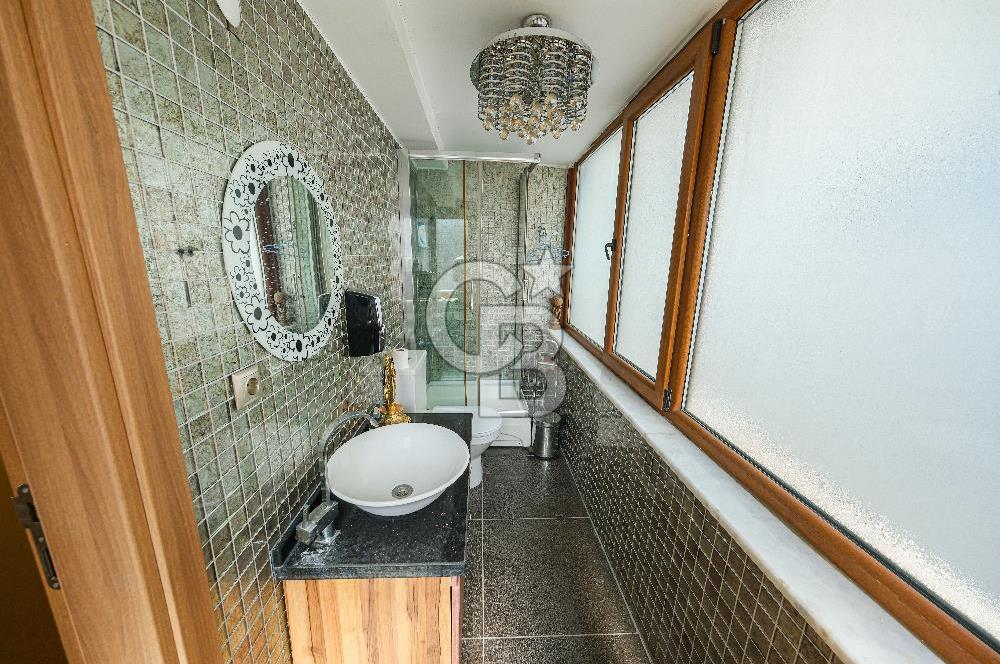 Beşiktaş Deniz Müzesi Karşısı Teraslı Deniz Manzaralı Komple Kiralık Ofis Katı 