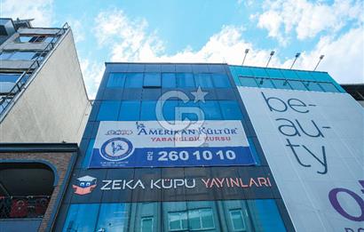 Beşiktaş Çarşı İçerisinde Deniz Manzaralı Kiralık Ofis 