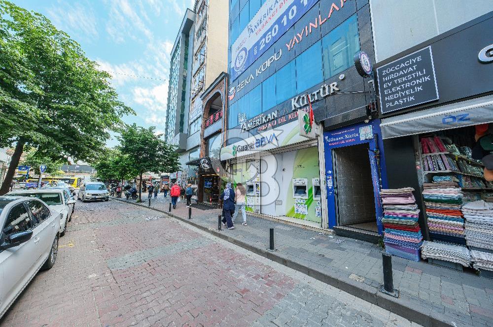 Beşiktaş Çarşı İçerisinde Deniz Manzaralı Kiralık Ofis 