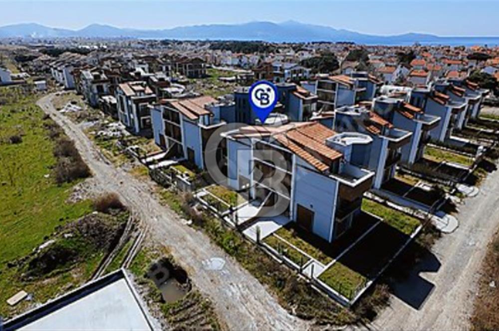 DİKİLİ KABAAKUM'DA SİTE İÇERİSİNDE 4+1 SIFIR VİLLA