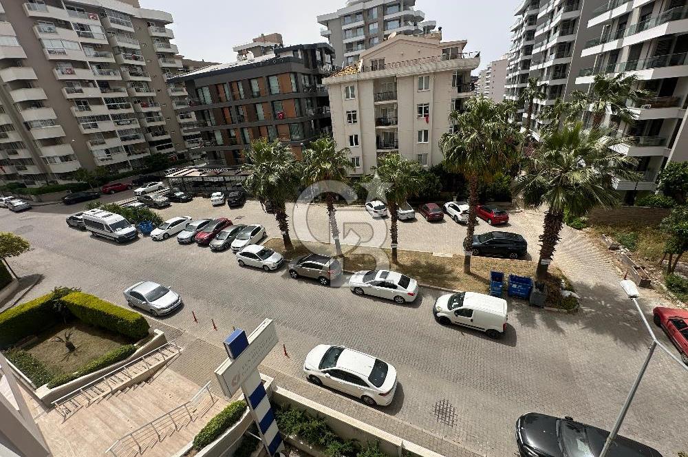 NARLIDERE YENİKALE SİTESİNDE 3+1 DENİZ MANZARALI SATILIK DAİRE