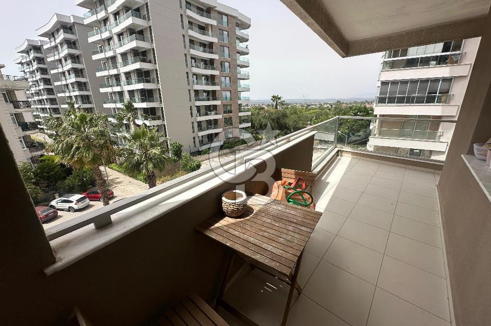 NARLIDERE YENİKALE SİTESİNDE 3+1 DENİZ MANZARALI SATILIK DAİRE