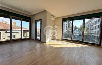 Acıbadem Caddesinde Satılık 3+1 Sıfır Ara Kat Daire