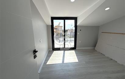 DİKİLİ CUMHURİYET MAHALLESİ'NDE SATILIK 6+1 TRİPLEKS LÜKS VİLLA