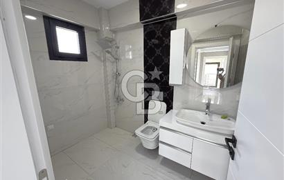 DİKİLİ CUMHURİYET MAHALLESİ'NDE SATILIK 6+1 TRİPLEKS LÜKS VİLLA