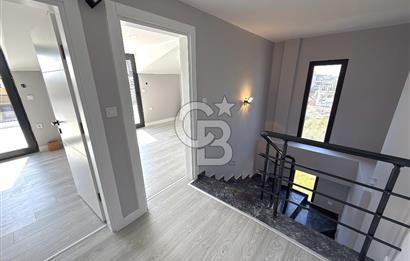 DİKİLİ CUMHURİYET MAHALLESİ'NDE SATILIK 6+1 TRİPLEKS LÜKS VİLLA
