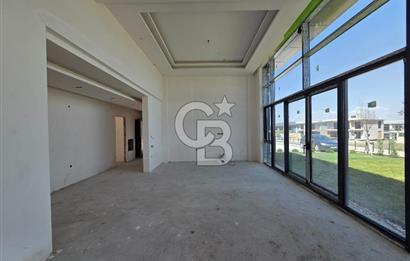 BAĞLICADA SÜPER LÜXS VİLLA