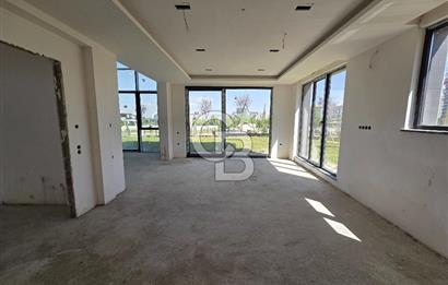 BAĞLICADA SÜPER LÜXS VİLLA